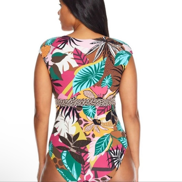 Bleu Rod Beattie Run Wild Cap sleeve one-piece bathing suit. size 4 - Picture 4 of 7